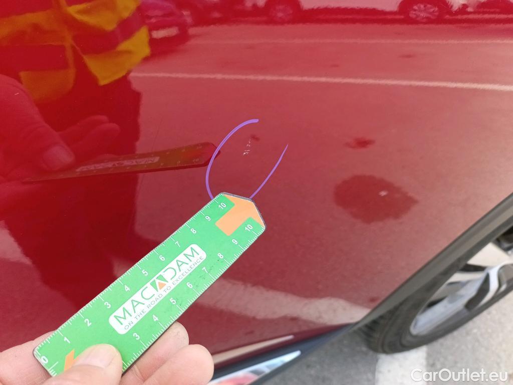  Peugeot  5008 PEUGEOT  / 2020 / 5P / todoterreno 1.5 BlueHDi 96kW S&S Allure Pack EAT8 #32