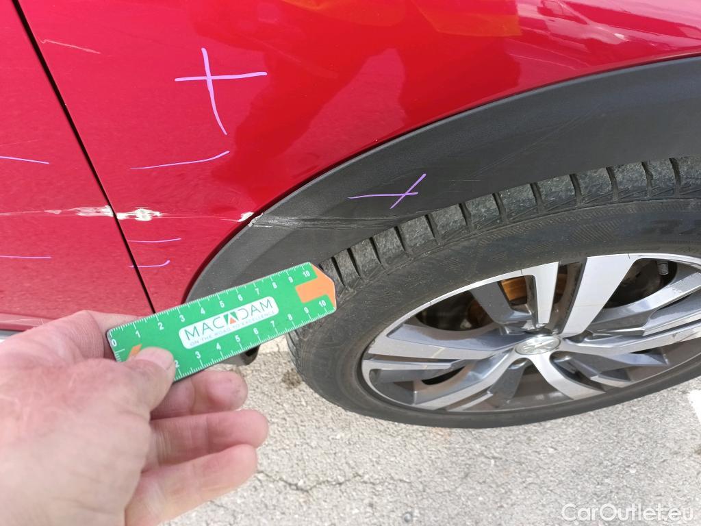  Peugeot  5008 PEUGEOT  / 2020 / 5P / todoterreno 1.5 BlueHDi 96kW S&S Allure Pack EAT8 #27