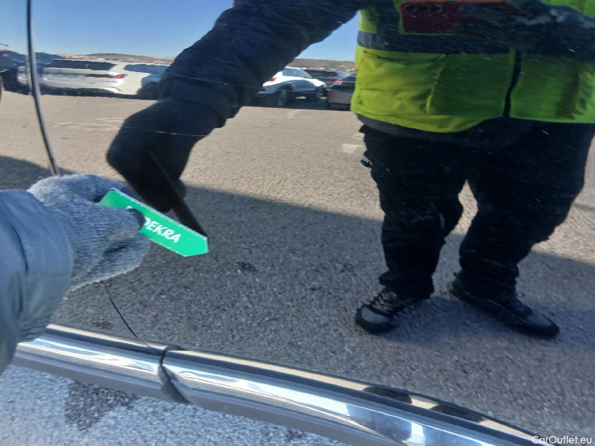  Peugeot  3008 PEUGEOT  / 2020 / 5P / todoterreno 1.5 BlueHDi 96kW S&S Allure Pack EAT8 #11