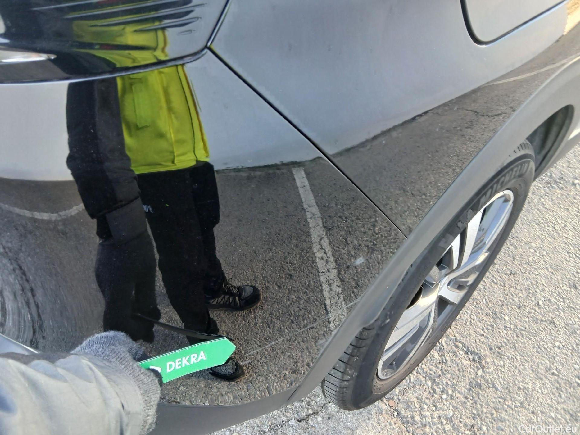  Peugeot  3008 PEUGEOT  / 2020 / 5P / todoterreno 1.5 BlueHDi 96kW S&S Allure Pack EAT8 #22