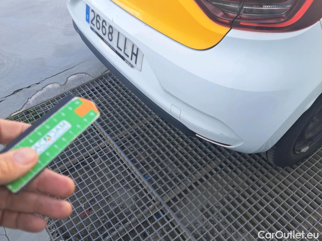  Renault  Clio RENAULT  / 2019 / 5P / berlina con portón Business Blue dCi 63 kW (85CV) #25