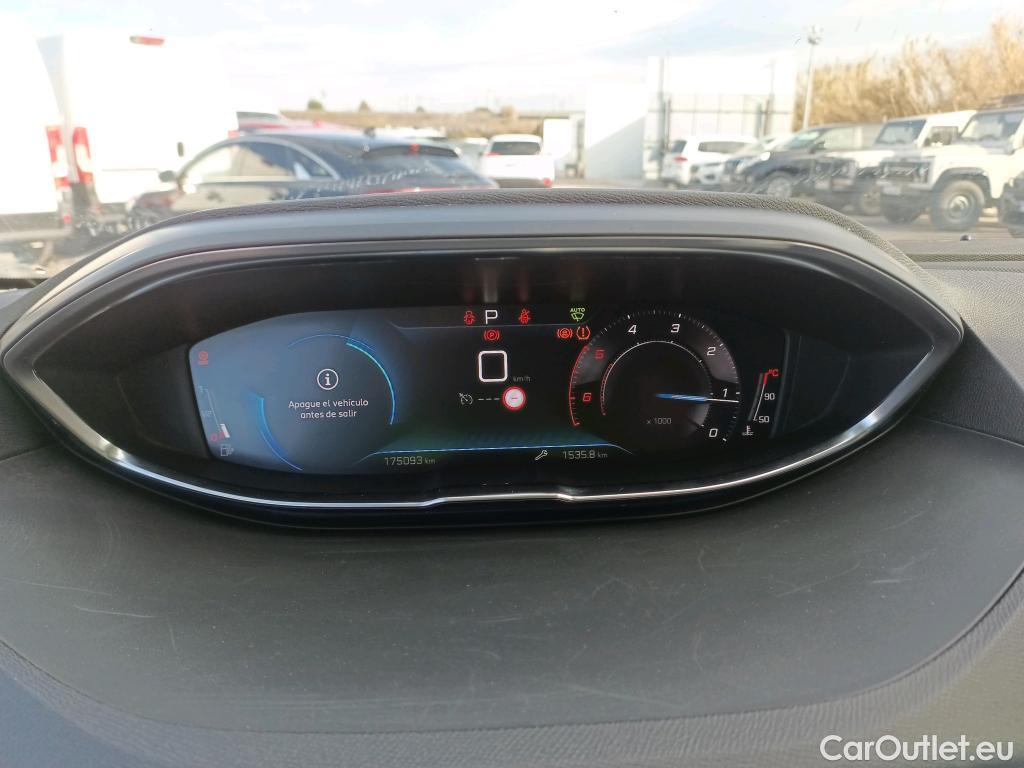  Peugeot  5008 PEUGEOT  / 2020 / 5P / todoterreno 1.5 BlueHDi 96kW S&S Allure Pack EAT8 #35