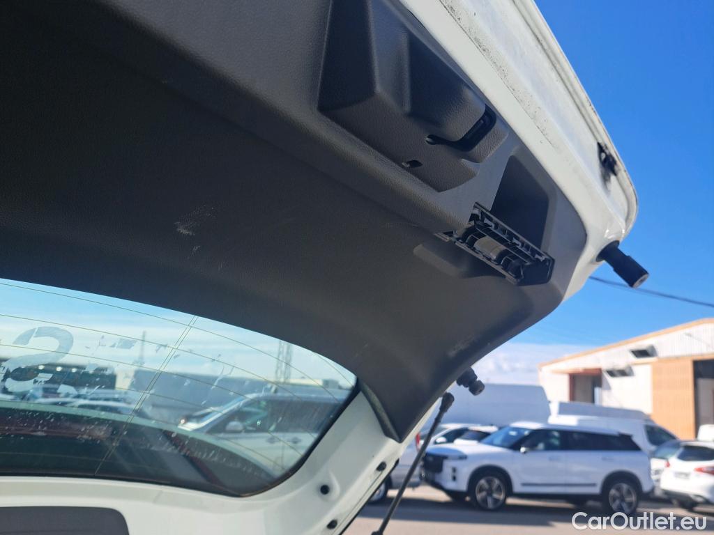  Renault  Clio RENAULT  / 2019 / 5P / berlina con portón Business Blue dCi 63 kW (85CV) #23