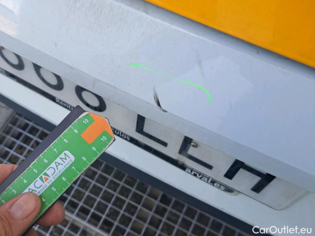  Renault  Clio RENAULT  / 2019 / 5P / berlina con portón Business Blue dCi 63 kW (85CV) #27