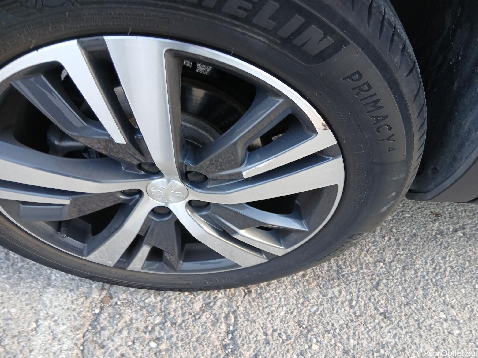  Peugeot  3008 PEUGEOT  / 2020 / 5P / todoterreno 1.5 BlueHDi 96kW S&S Allure Pack EAT8 #25