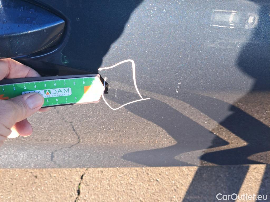  Land Rover  Discovery SEAT Nuevo León / 2020 / 5P / berlina con portón 1.0 TSI 81kW S&S Style Go (AC) #10