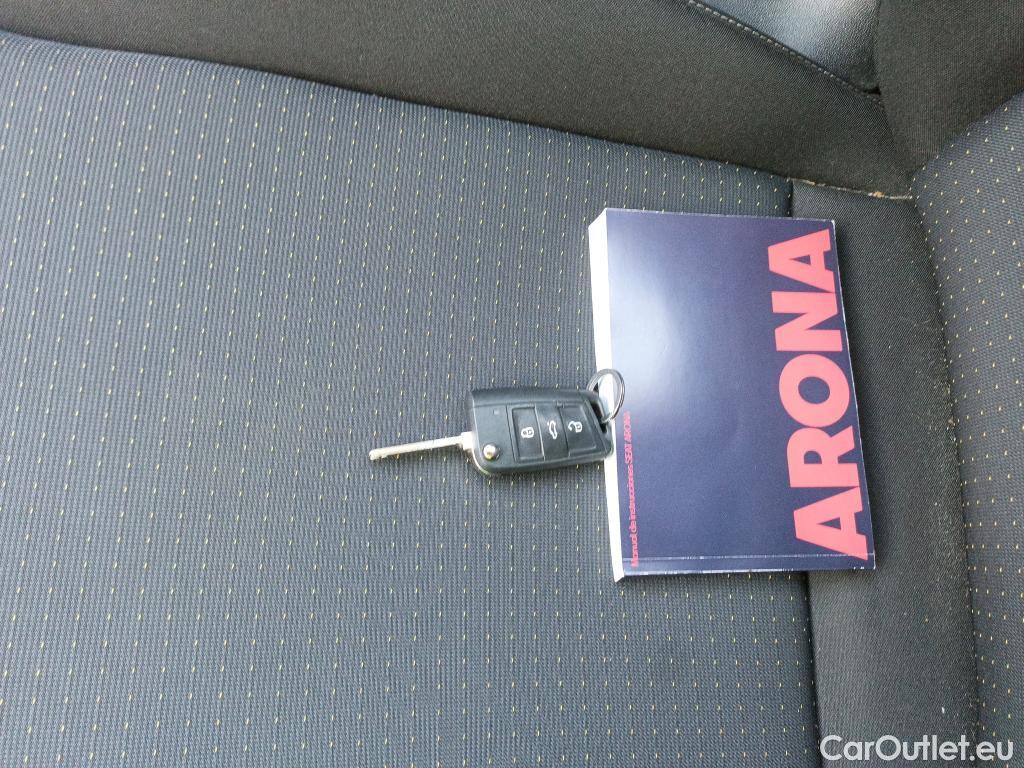  Seat  Arona  Style Special Edition 1.0 TSI 115CV MT6 6E  #1