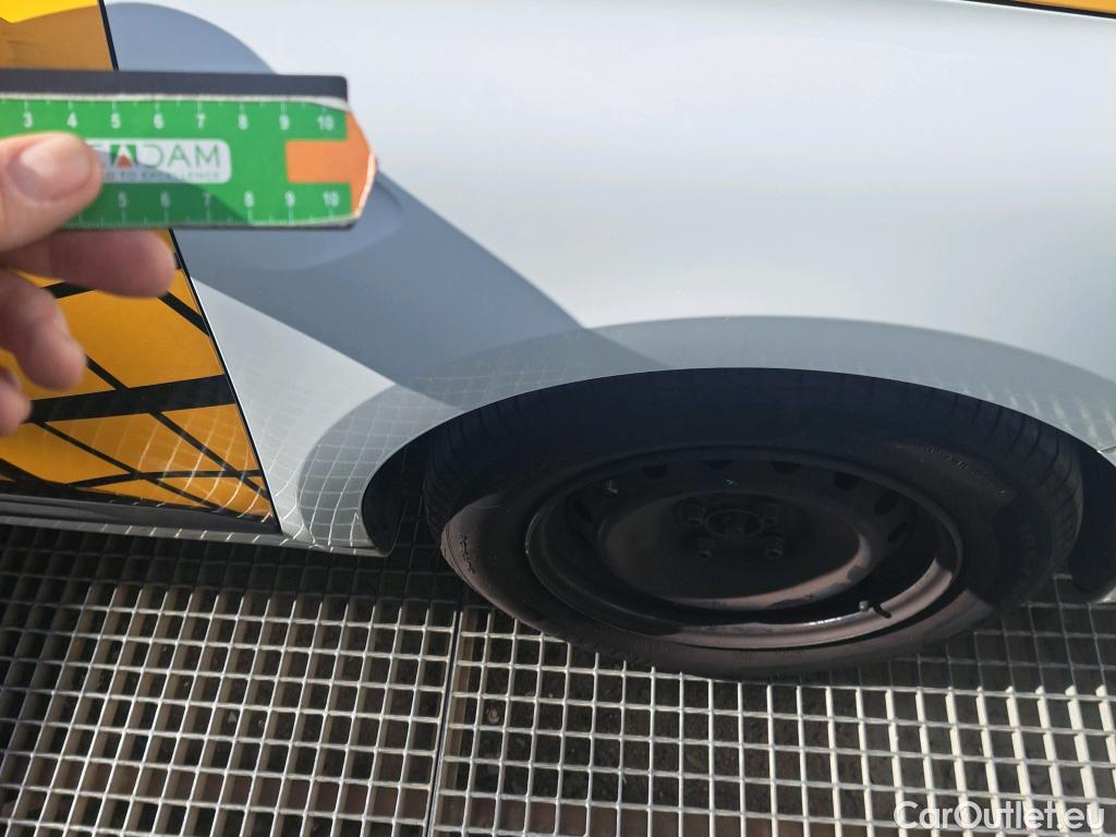  Renault  Clio RENAULT  / 2019 / 5P / berlina con portón Business Blue dCi 63 kW (85CV) #37