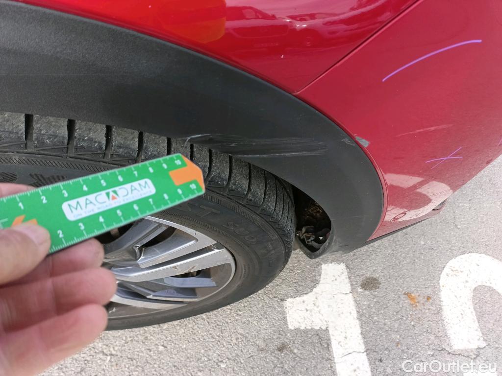  Peugeot  5008 PEUGEOT  / 2020 / 5P / todoterreno 1.5 BlueHDi 96kW S&S Allure Pack EAT8 #28