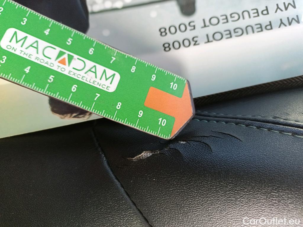  Peugeot  5008 PEUGEOT  / 2020 / 5P / todoterreno 1.5 BlueHDi 96kW S&S Allure Pack EAT8 #10