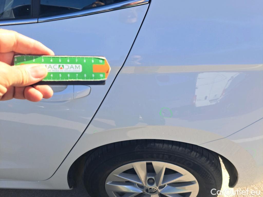  Skoda  Fabia SKODA  / 2021 / 5P / berlina con portón 1.0 TSI 70kW (95CV) Ambition (AC2) #48