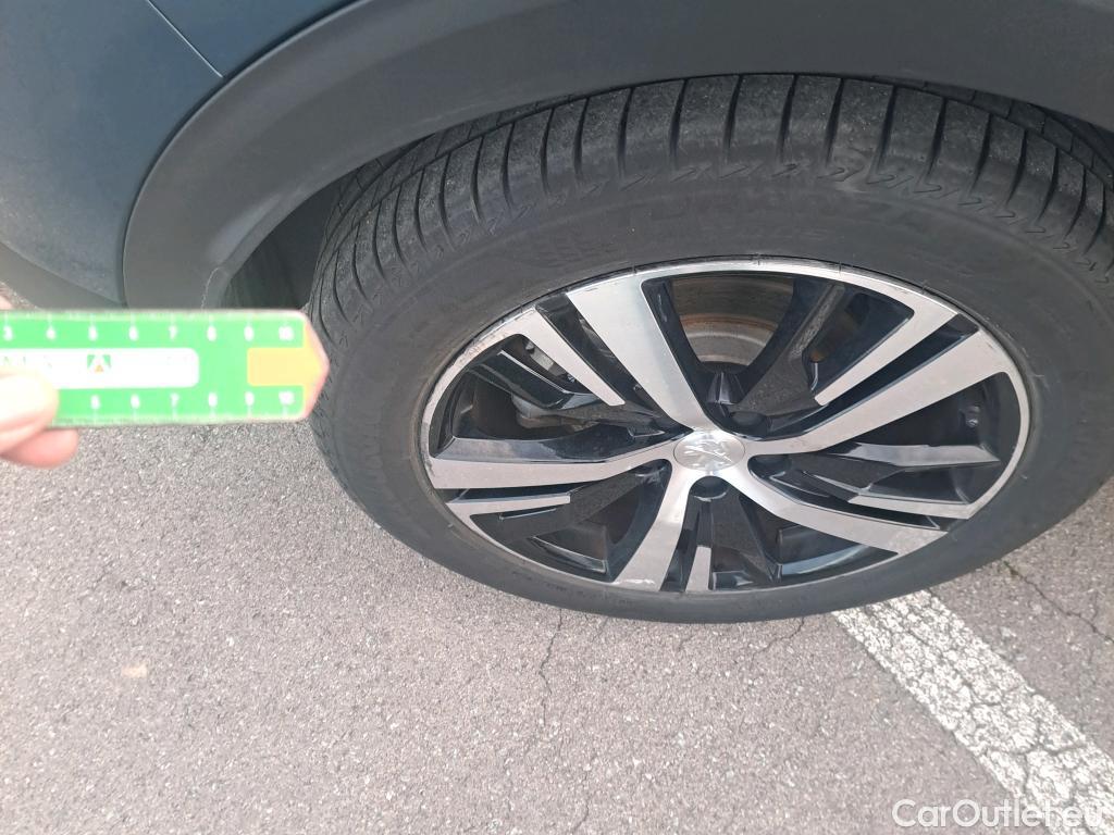  Peugeot  3008 PEUGEOT  Hybrid / 2020 / 5P / todoterreno 300 e-EAT8 GT #3