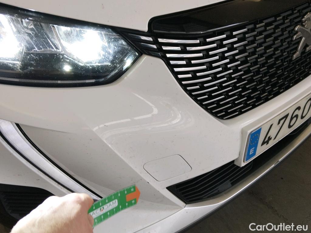  Peugeot  2008 PEUGEOT  / 2019 / 5P / todoterreno Allure BlueHDI 81kW (110CV) #11