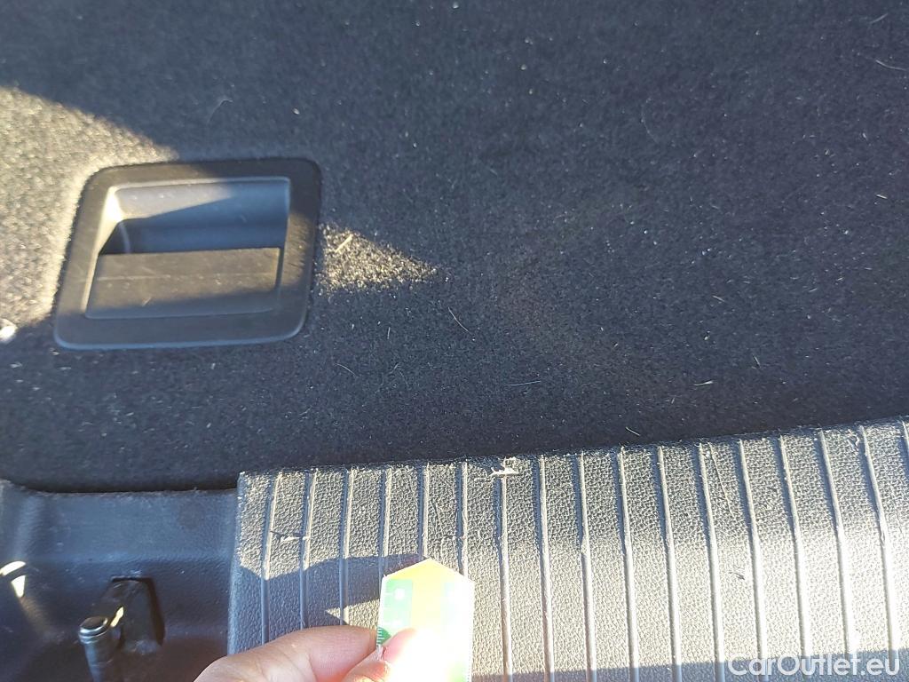  Volkswagen  T-ROC VOLKSWAGEN  / 2017 / 5P / todoterreno Advance 2.0 TDI 110kW (150CV) DSG (AC2) #23