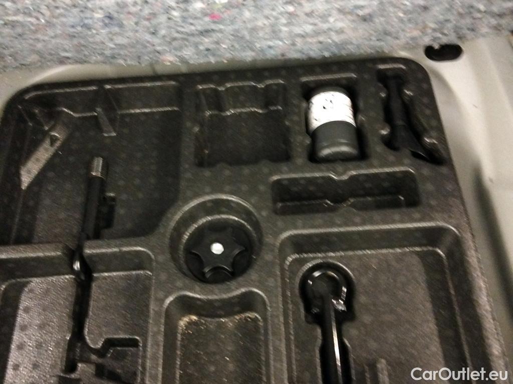  Land Rover  Discovery NISSAN QASHQAI / 2024 / 5P / todoterreno DIG-T 103kW (140CV) mHEV 4x2 Acenta #5