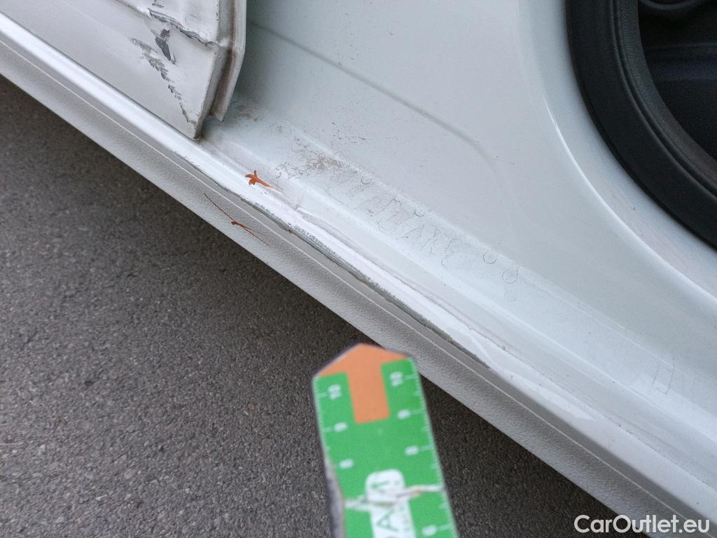  Volkswagen  Polo VOLKSWAGEN  / 2017 / 5P / berlina con portón Advance 1.0 TSI 70kW (95CV) #13