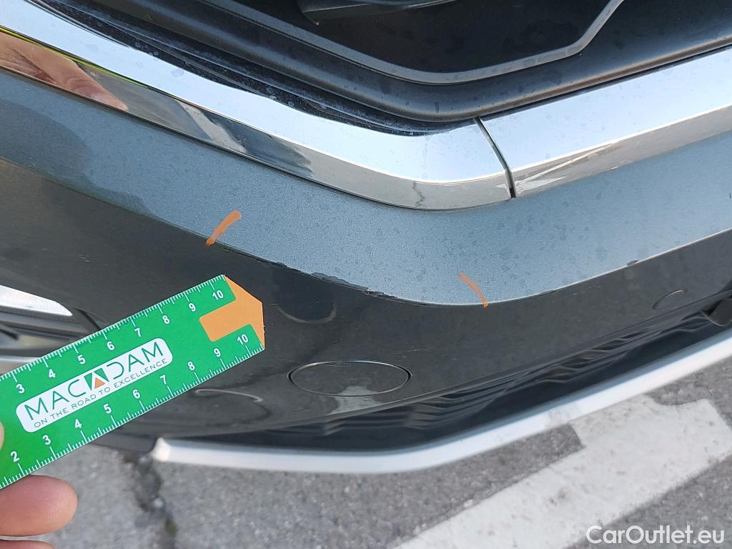  Volkswagen  T-ROC VOLKSWAGEN  / 2017 / 5P / todoterreno Advance 2.0 TDI 110kW (150CV) DSG (AC2) #33