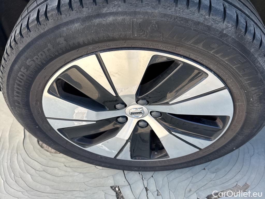  Volvo  XC 40 VOLVO XC40 / 2017 / 5P / todoterreno 1.5 T3 Momentum Pro Auto #12