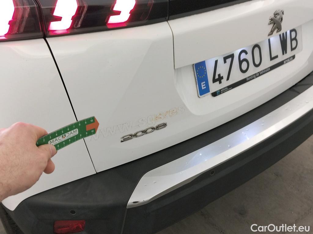  Peugeot  2008 PEUGEOT  / 2019 / 5P / todoterreno Allure BlueHDI 81kW (110CV) #3