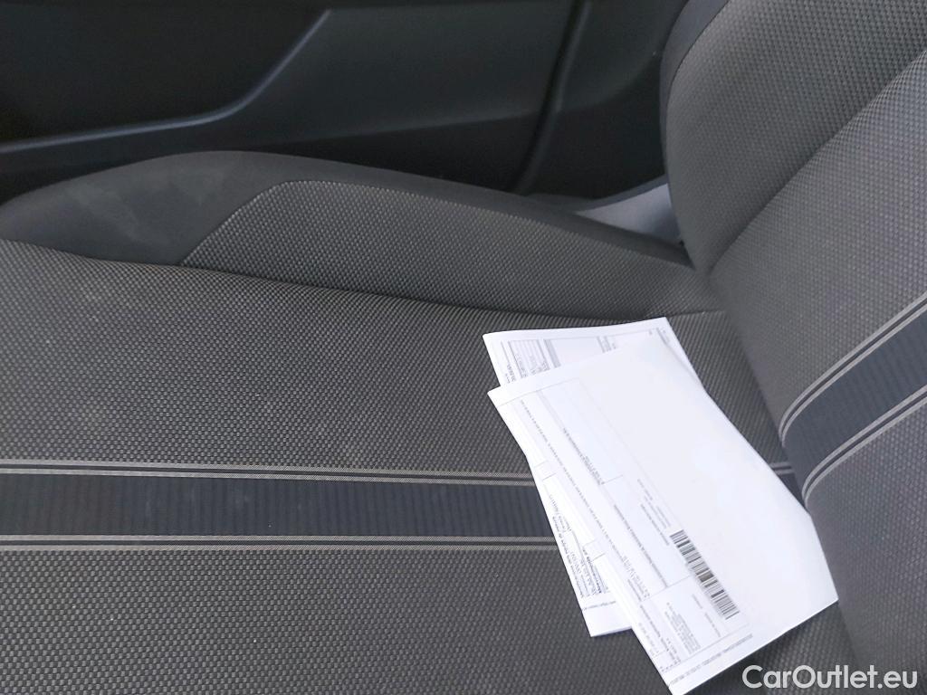  Volkswagen  T-ROC VOLKSWAGEN  / 2017 / 5P / todoterreno Advance 2.0 TDI 110kW (150CV) DSG (AC2) #26