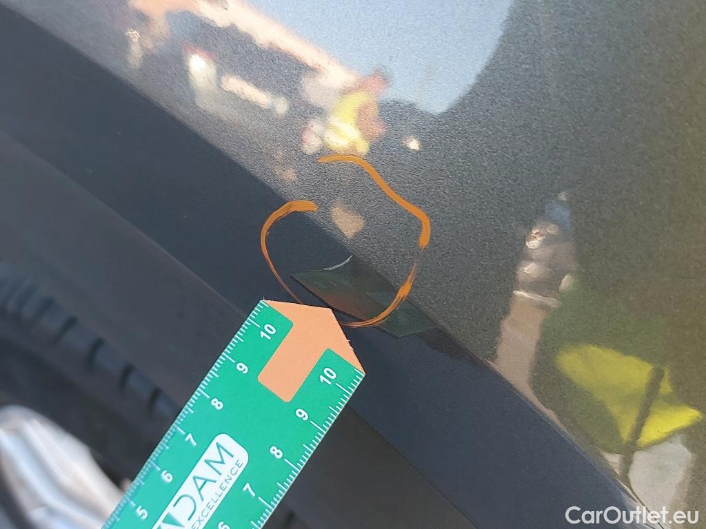  Volkswagen  T-ROC VOLKSWAGEN  / 2017 / 5P / todoterreno Advance 2.0 TDI 110kW (150CV) DSG (AC2) #17