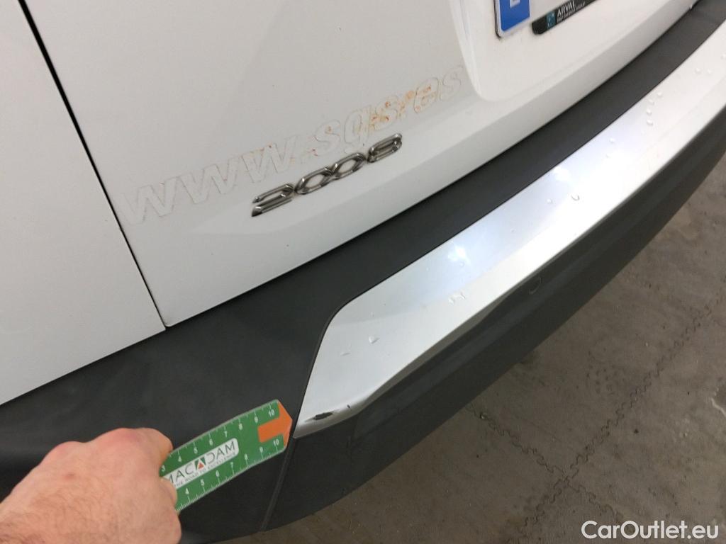  Peugeot  2008 PEUGEOT  / 2019 / 5P / todoterreno Allure BlueHDI 81kW (110CV) #15