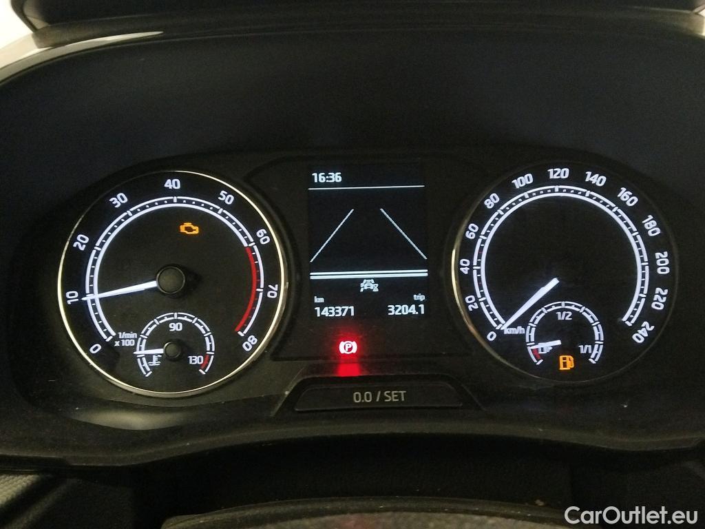  Skoda  Fabia SKODA  / 2021 / 5P / berlina con portón 1.0 TSI 70kW (95CV) Ambition (AC2) #15