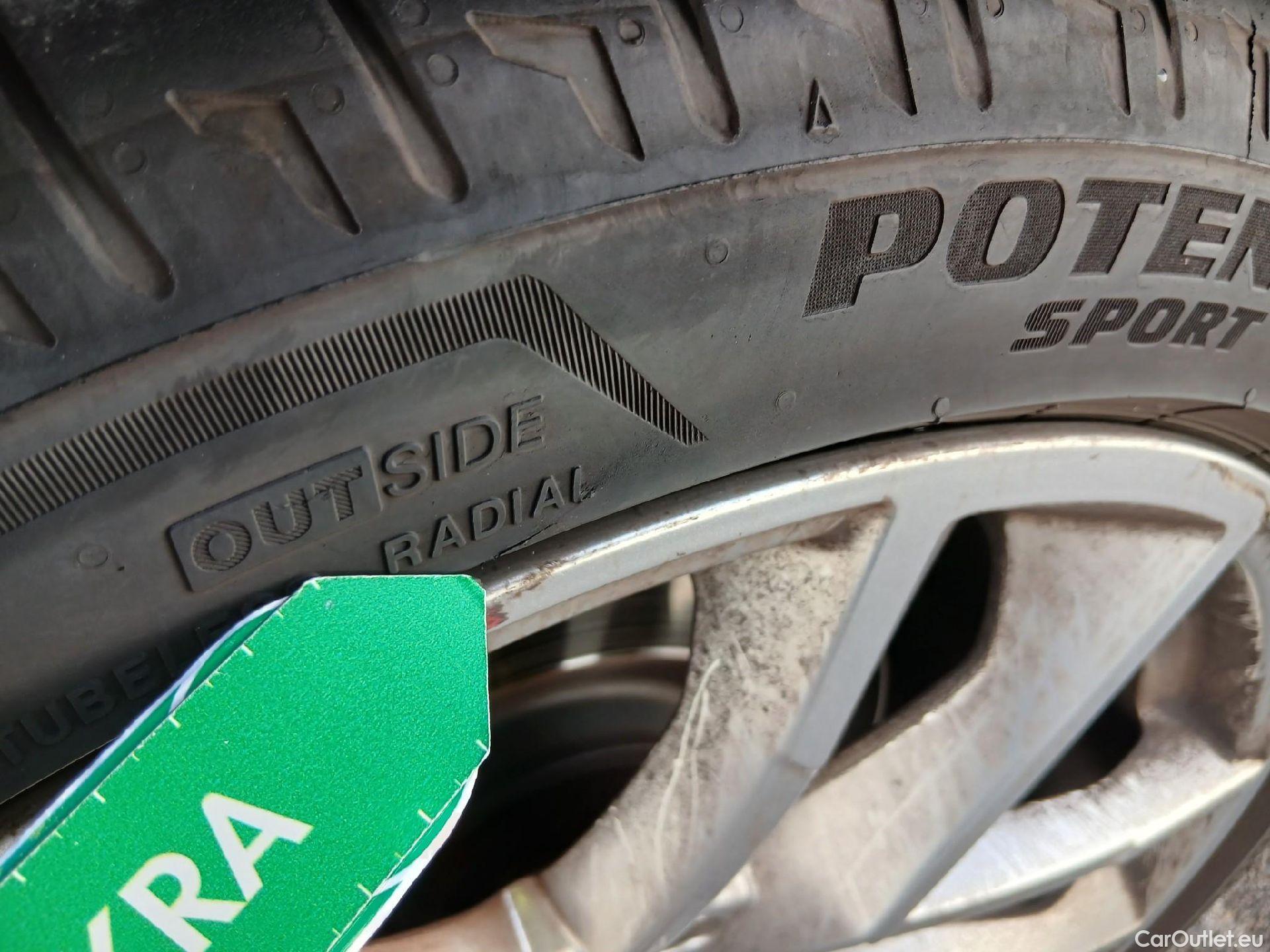  Audi  A7 Sportback AUDI A7 / 2017 / 5P / berlina con portón Sportback 55 TFSIe 270KW quat-ult S tron #5