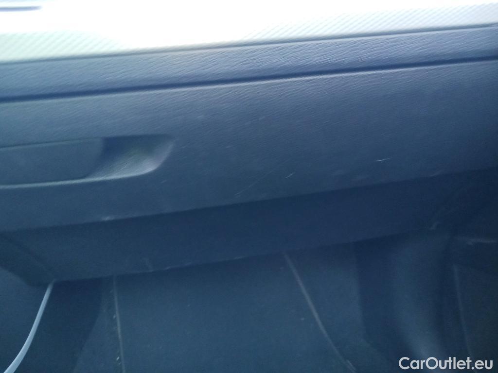  Audi  Q2 AUDI  / 2016 / 5P / todoterreno Design 30 TFSI 85kW (116CV) #22