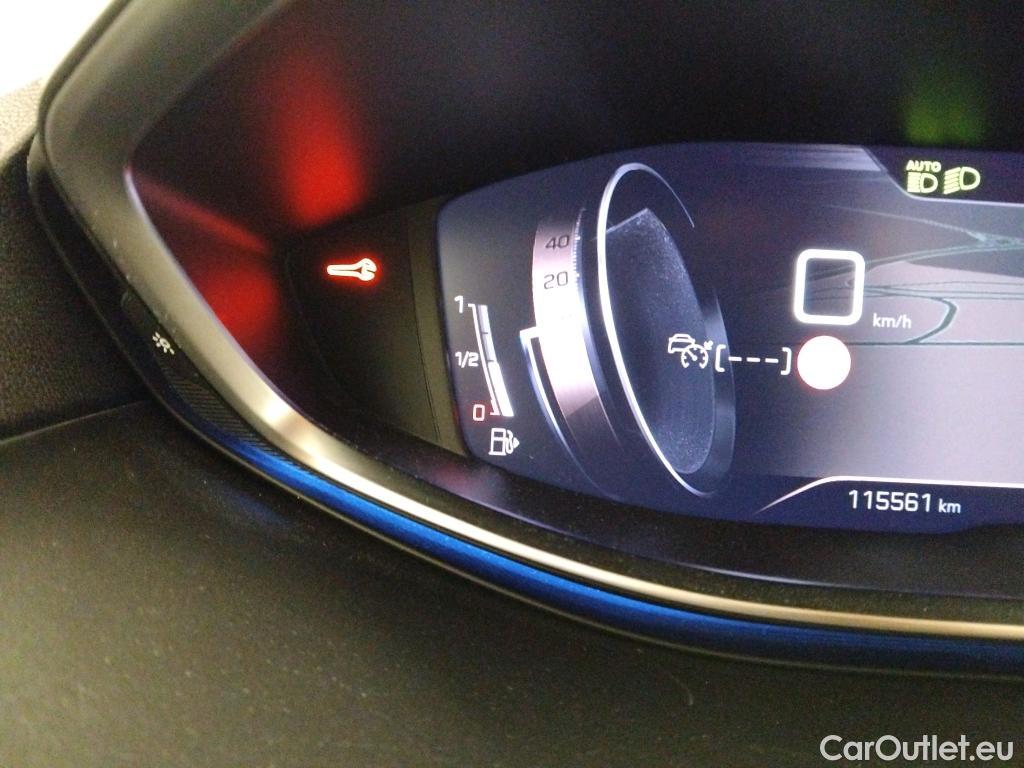  Peugeot  3008 PEUGEOT  / 2020 / 5P / todoterreno 1.5 BlueHDi 96kW S&S GT EAT8 #15