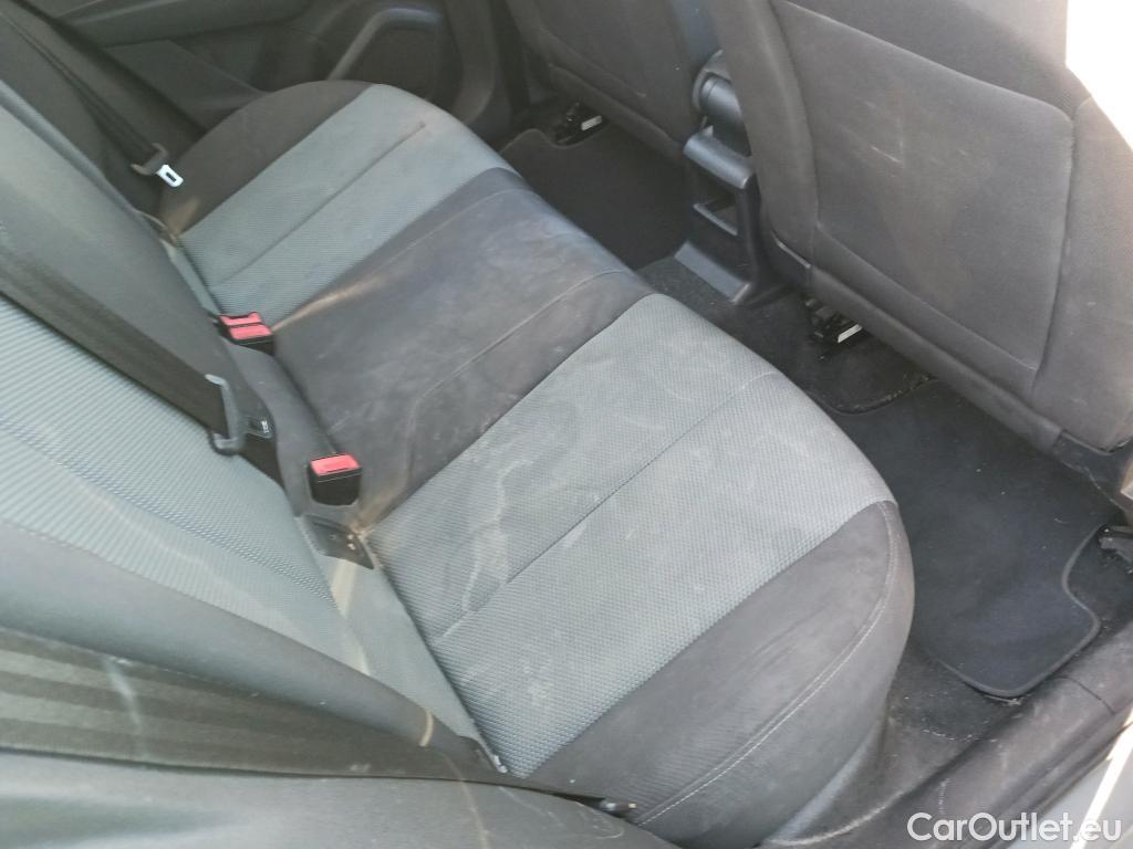  Audi  Q2 AUDI  / 2016 / 5P / todoterreno Design 30 TFSI 85kW (116CV) #10