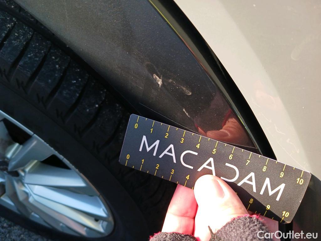  Audi  Q2 AUDI  / 2016 / 5P / todoterreno Design 30 TFSI 85kW (116CV) #47