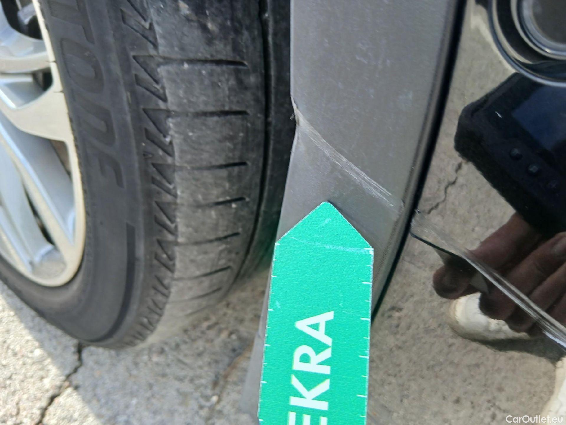  Bmw  X2 BMW  sDrive18i (CX3) Impulse Steptronic #37