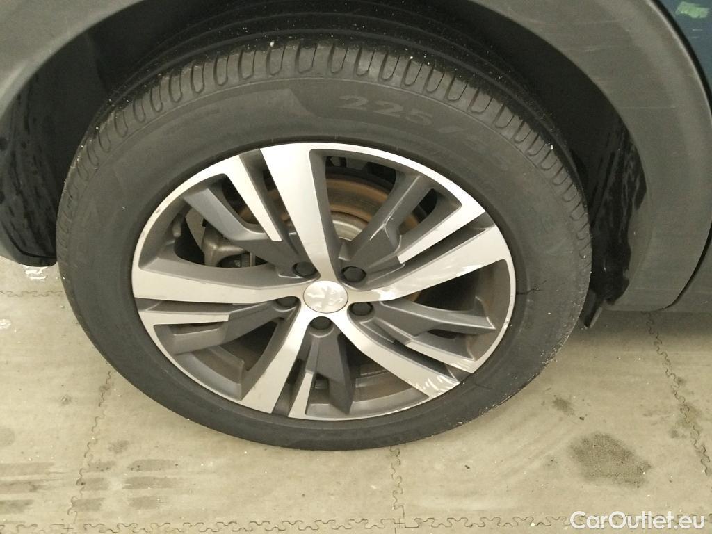  Peugeot  3008  Allure Pack 1.5 HDi 130CV AT8 E6d #17