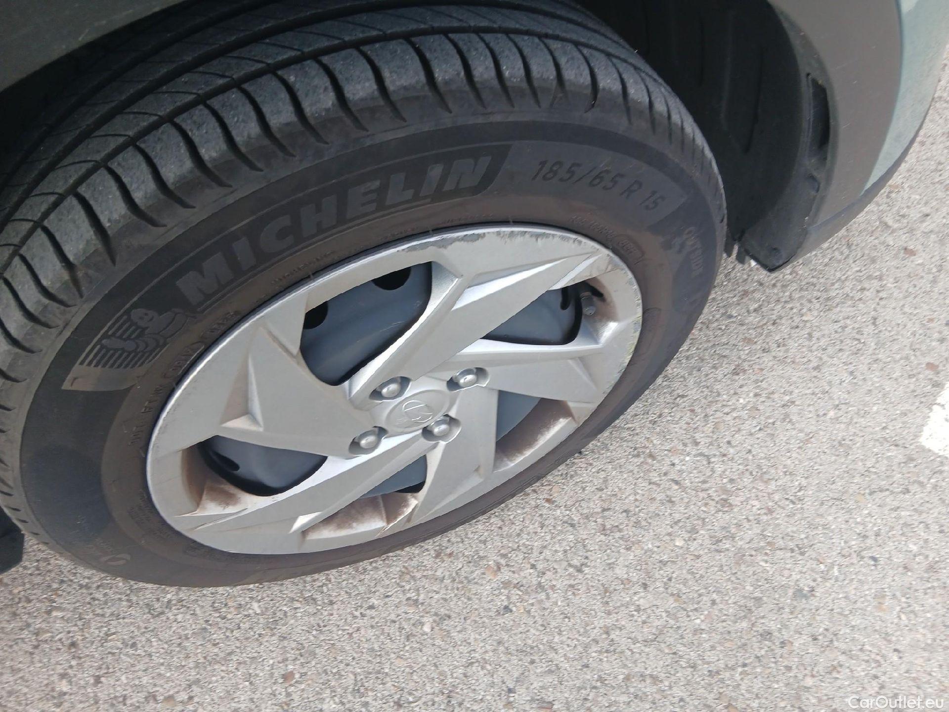  Land Rover  Discovery HYUNDAI Bayon / 2024 / 5P / todoterreno 1.0 TGDI 74kW (100CV) 48V Klass #18