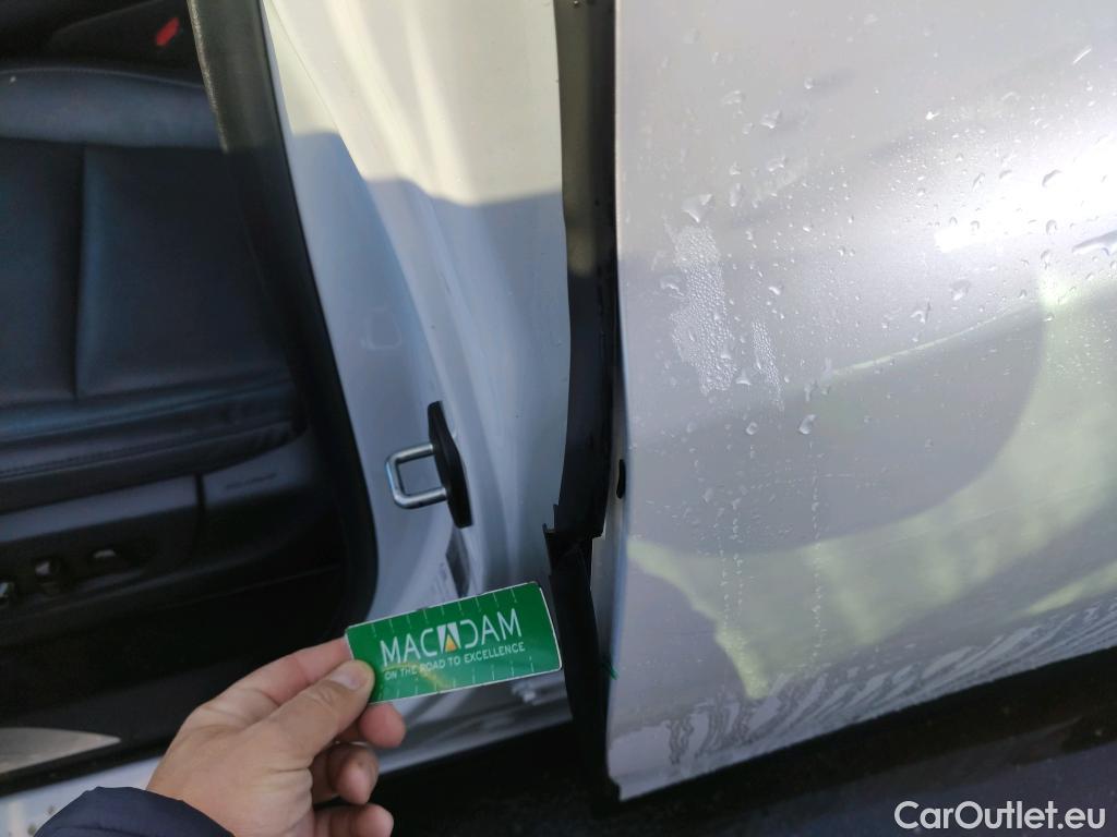  Land Rover  Discovery LEXUS RZ / 2022 / 5P / todoterreno 450e Executive #1