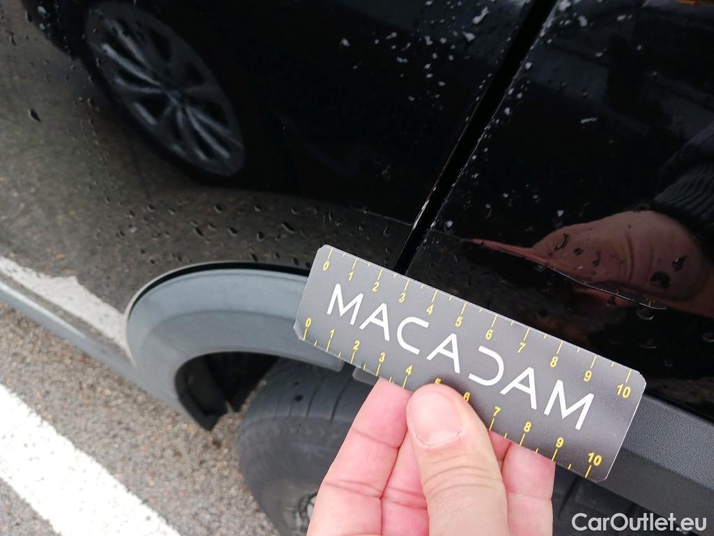  Mercedes  GLA MERCEDES-BENZ  / 2020 / 5P / todoterreno  200 D #16