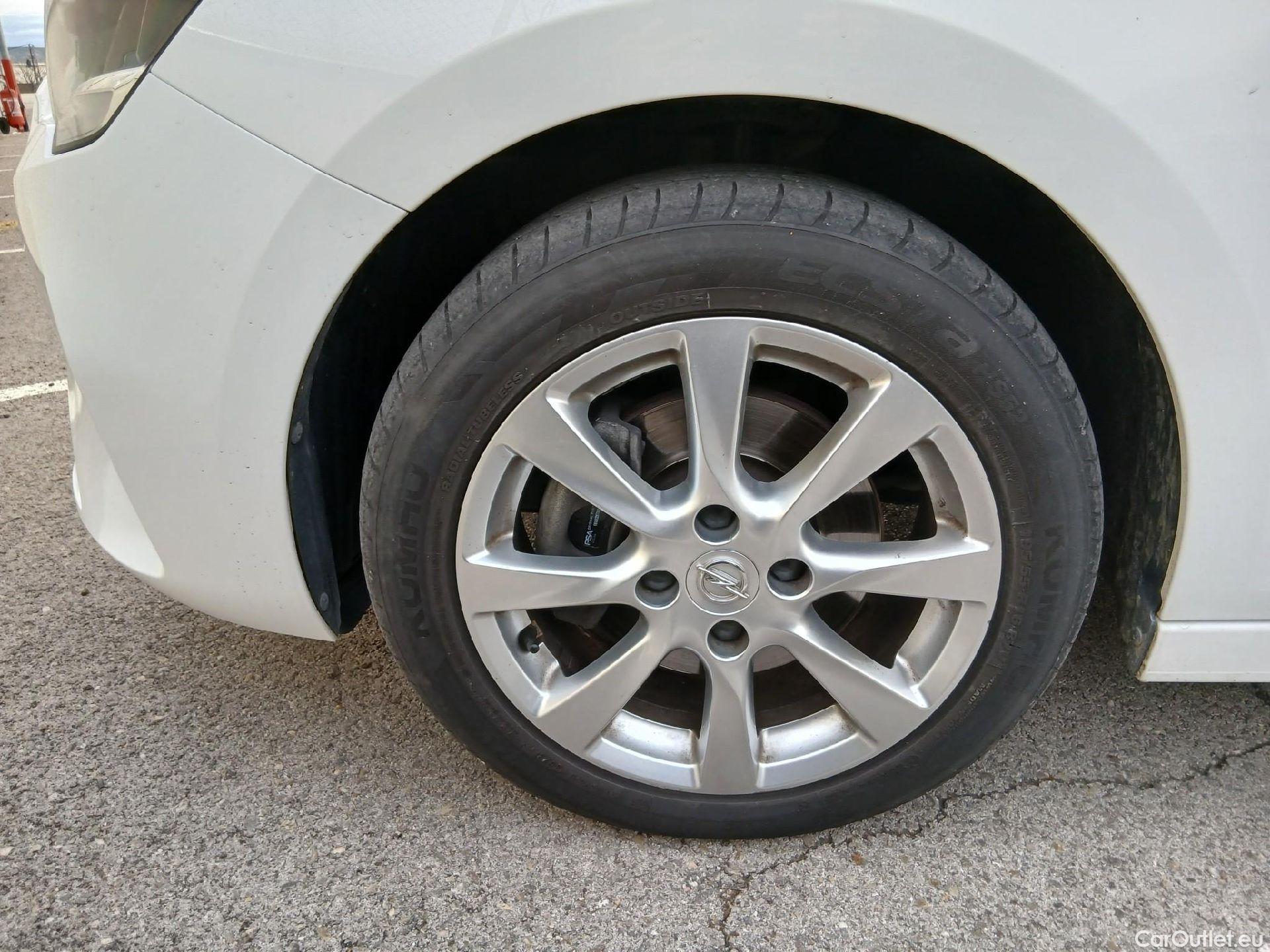  Opel  Corsa OPEL  / 2019 / 5P / berlina con portón 1.2T XHL 74kW (100CV) Edition #3