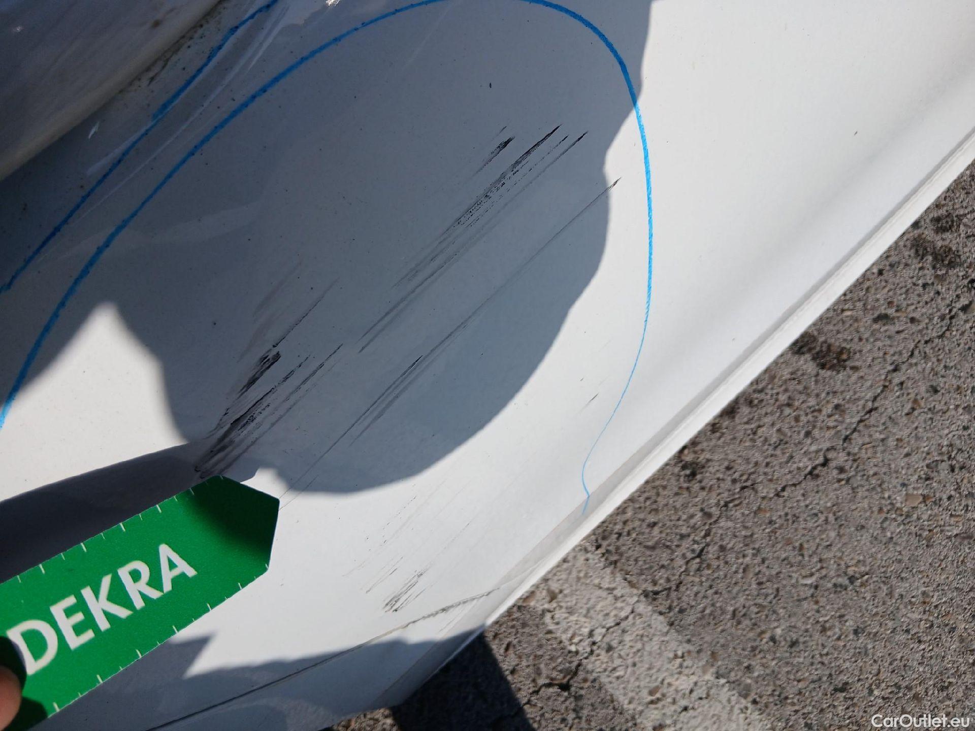  Peugeot  508 PEUGEOT  / 2018 / 5P / berlina con portón 5P Business Line BlueHDi 96kW S&S 6vel #36