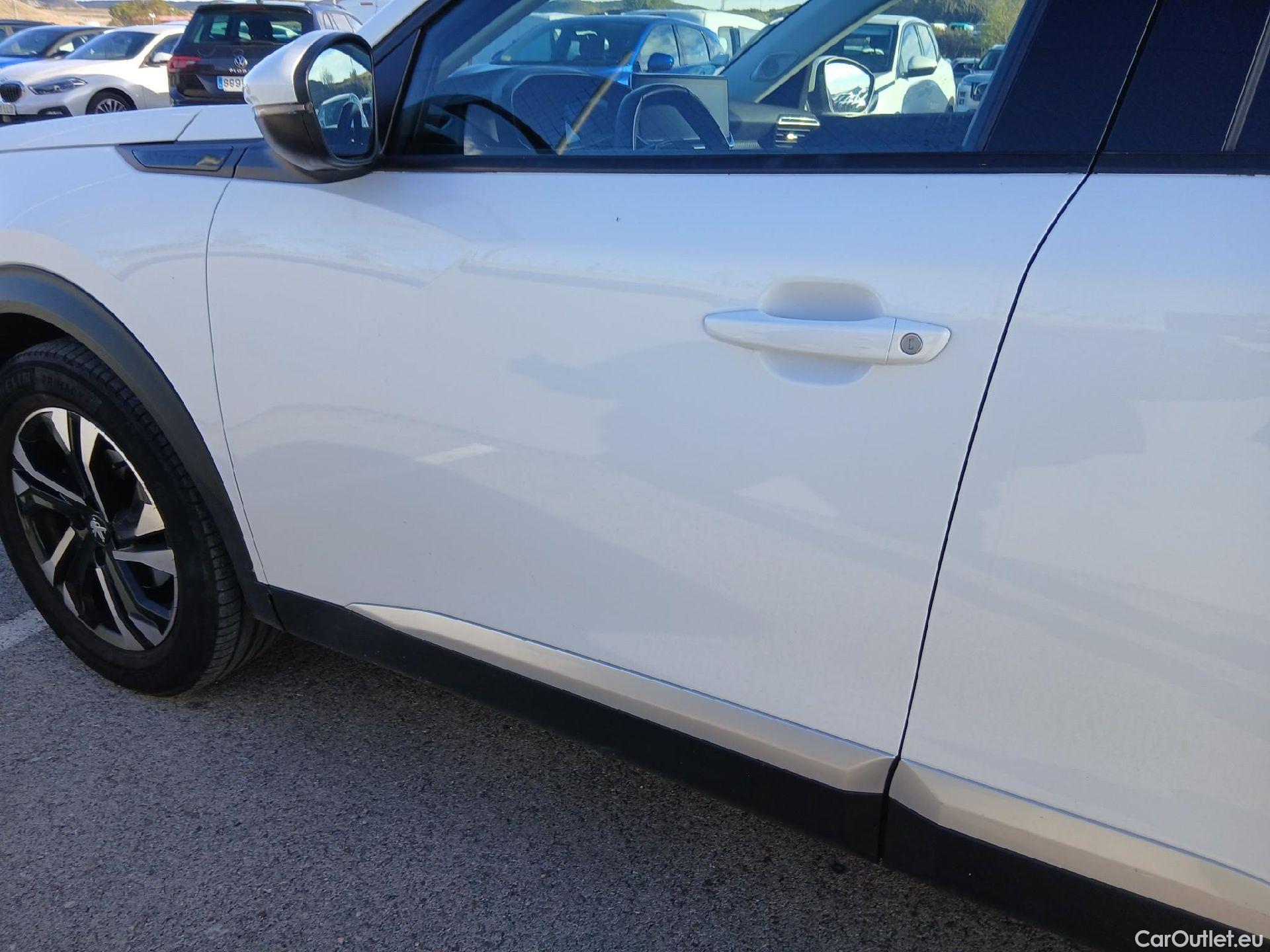  Peugeot  2008 PEUGEOT  / 2019 / 5P / todoterreno Allure Puretech 100 S&S BVM6 (CX) #6