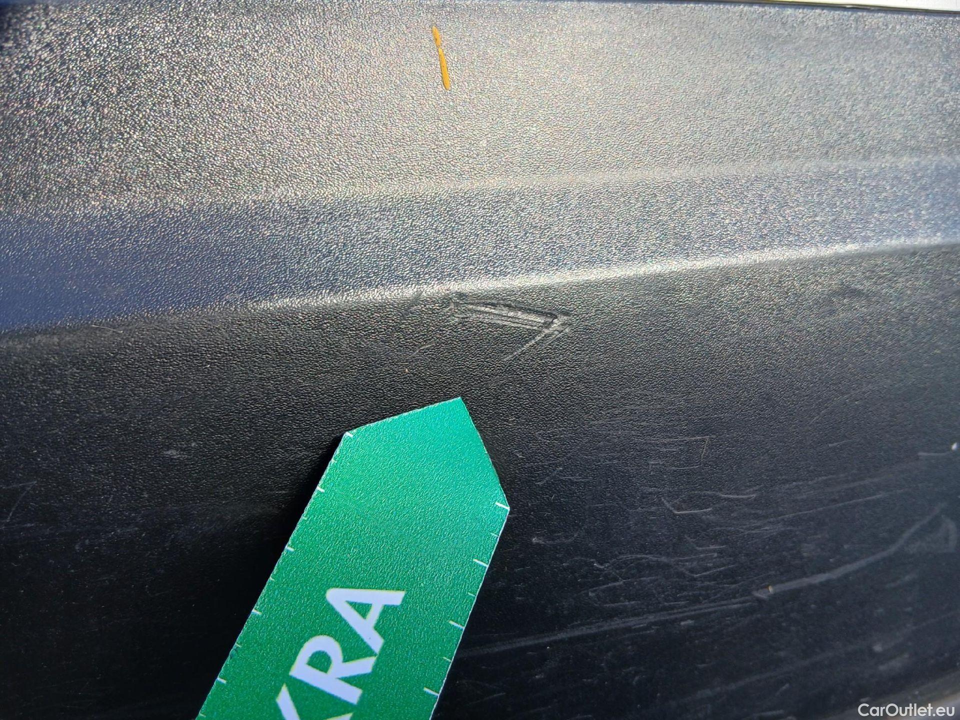  Peugeot  2008 PEUGEOT  / 2019 / 5P / todoterreno Allure Puretech 100 S&S BVM6 (CX) #13