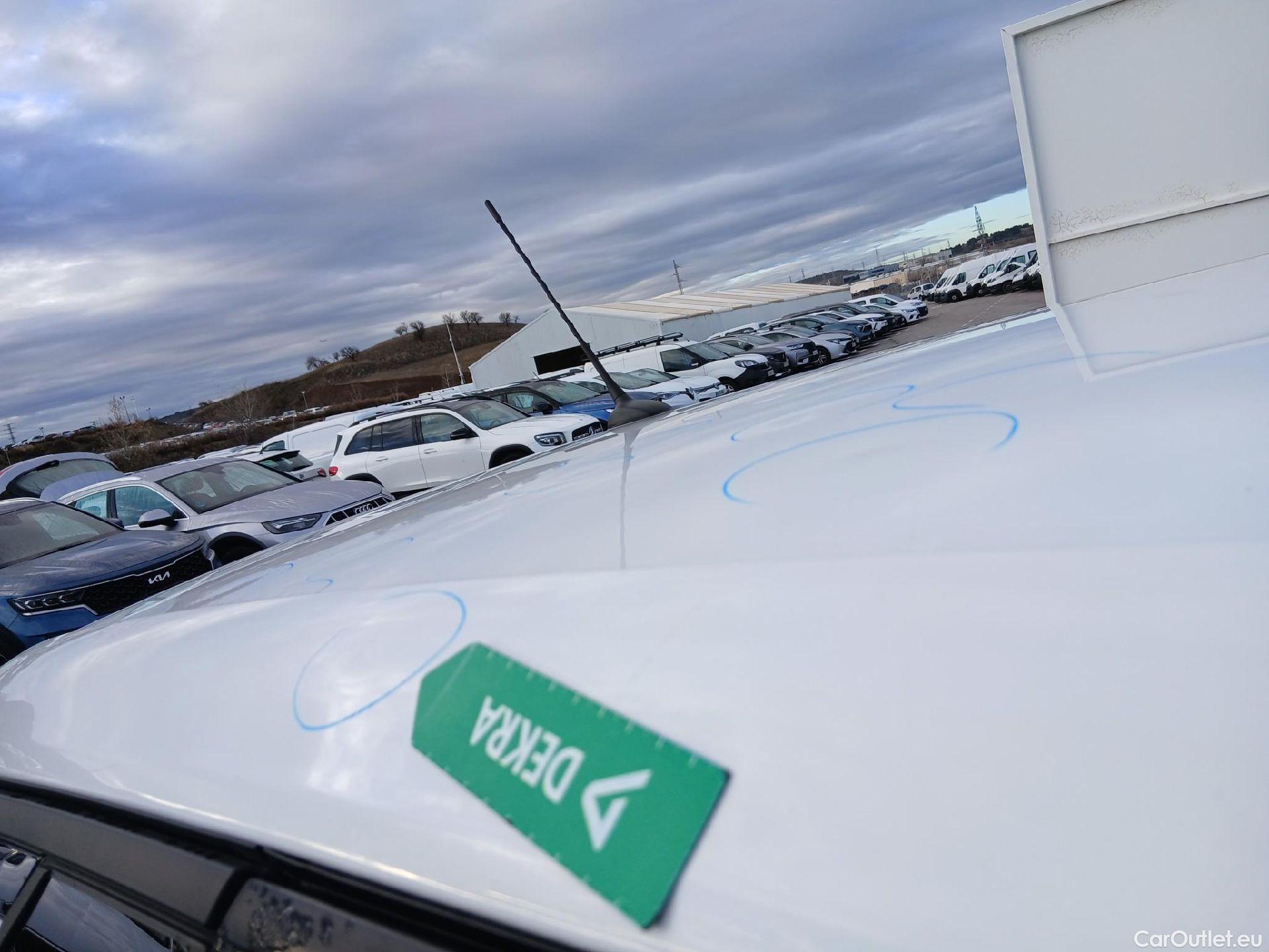  Opel   Grandland X OPEL Grandland / 2021 / 5P / todoterreno 1.5 CDTi Business Edition Auto #49