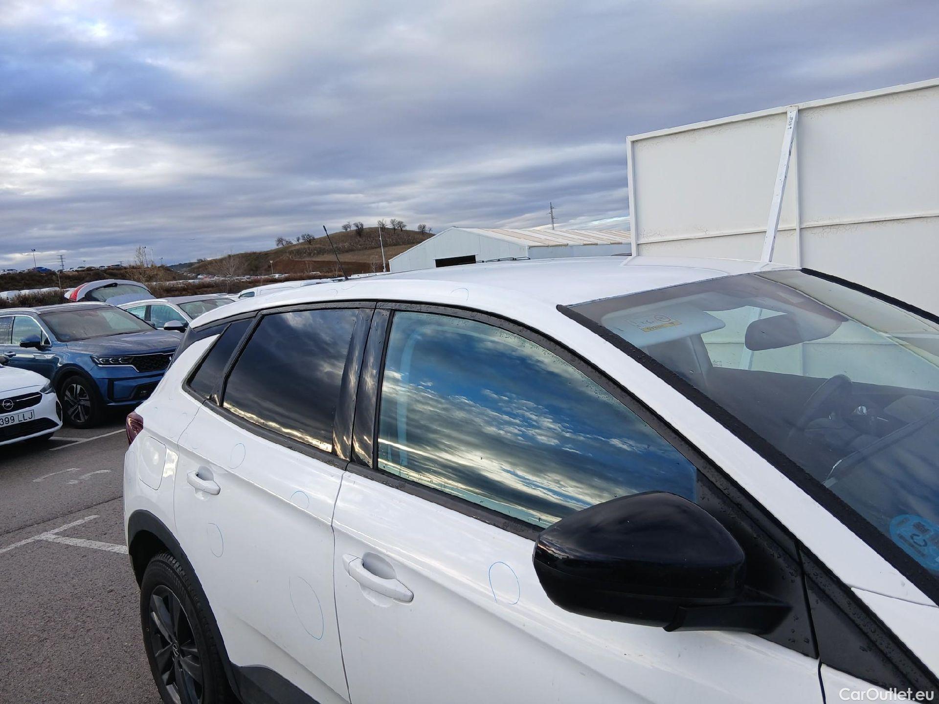  Opel   Grandland X OPEL Grandland / 2021 / 5P / todoterreno 1.5 CDTi Business Edition Auto #48