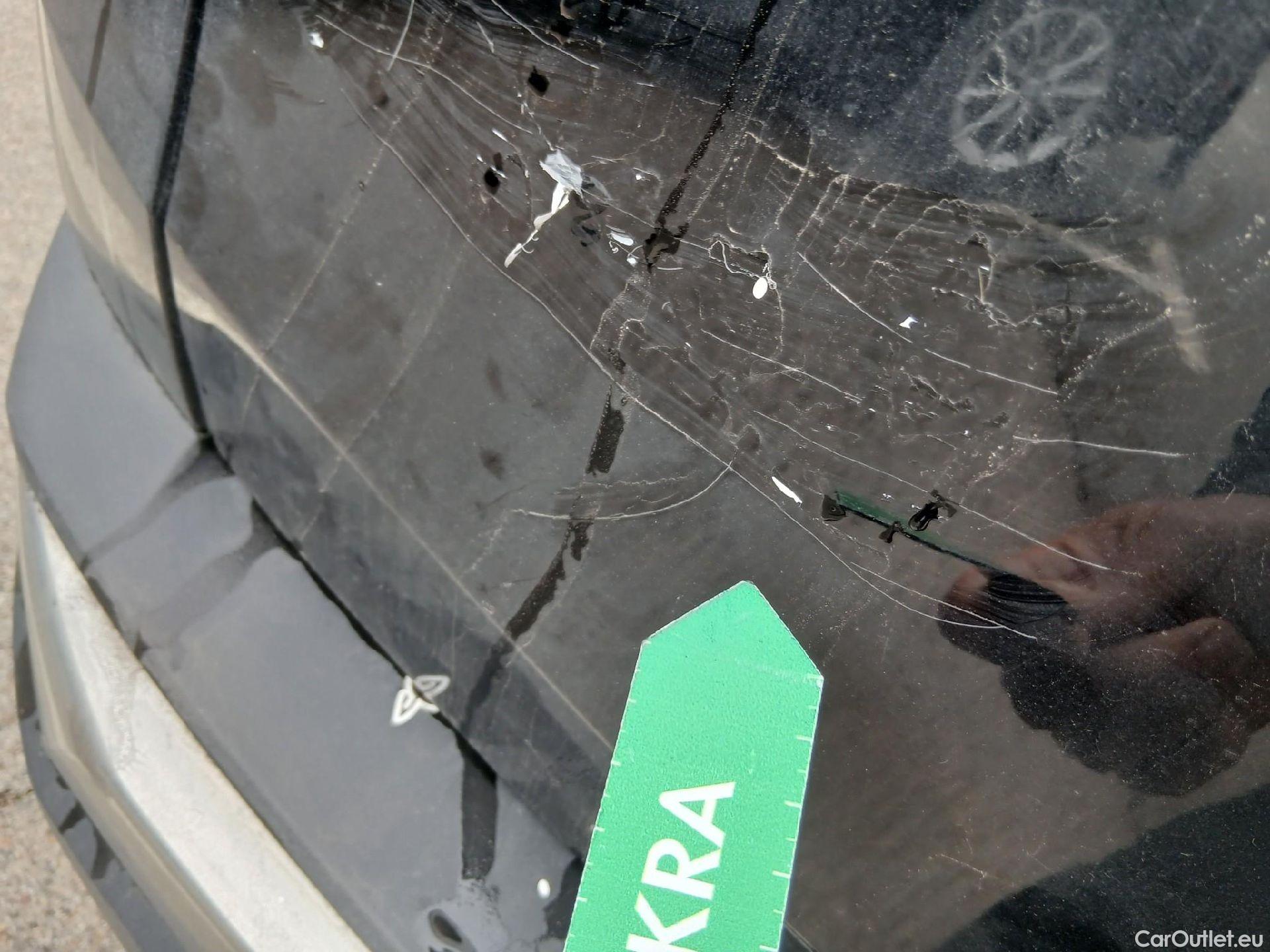  Peugeot  3008 PEUGEOT  Hybrid / 2016 / 5P / todoterreno 225 e-EAT8 Allure #12