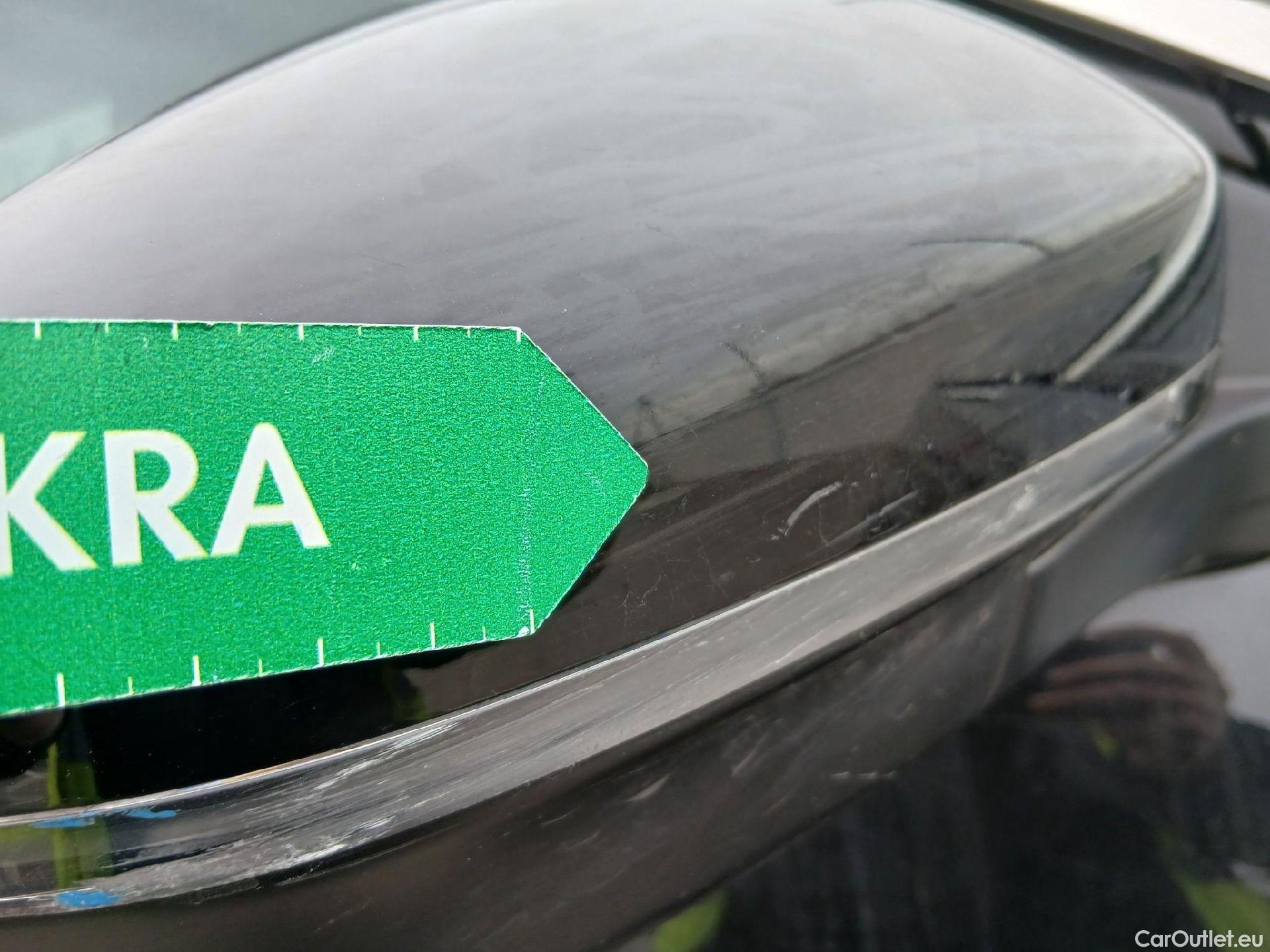  Peugeot  3008 PEUGEOT  Hybrid / 2016 / 5P / todoterreno 225 e-EAT8 Allure #33