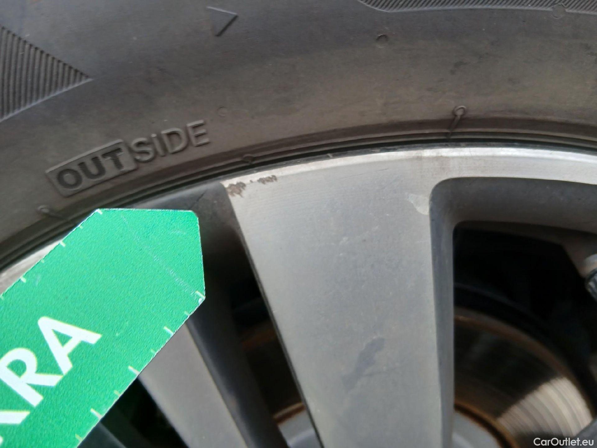  Peugeot  3008 PEUGEOT  Hybrid / 2016 / 5P / todoterreno 225 e-EAT8 Allure #23