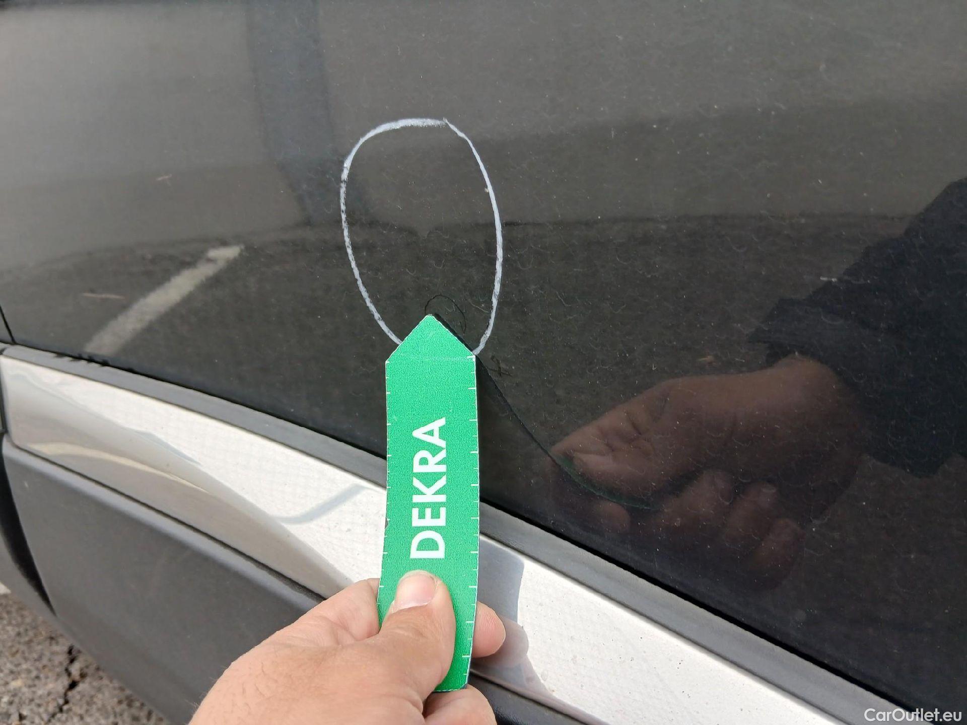  Peugeot  3008 PEUGEOT  Hybrid / 2016 / 5P / todoterreno 225 e-EAT8 Allure #7