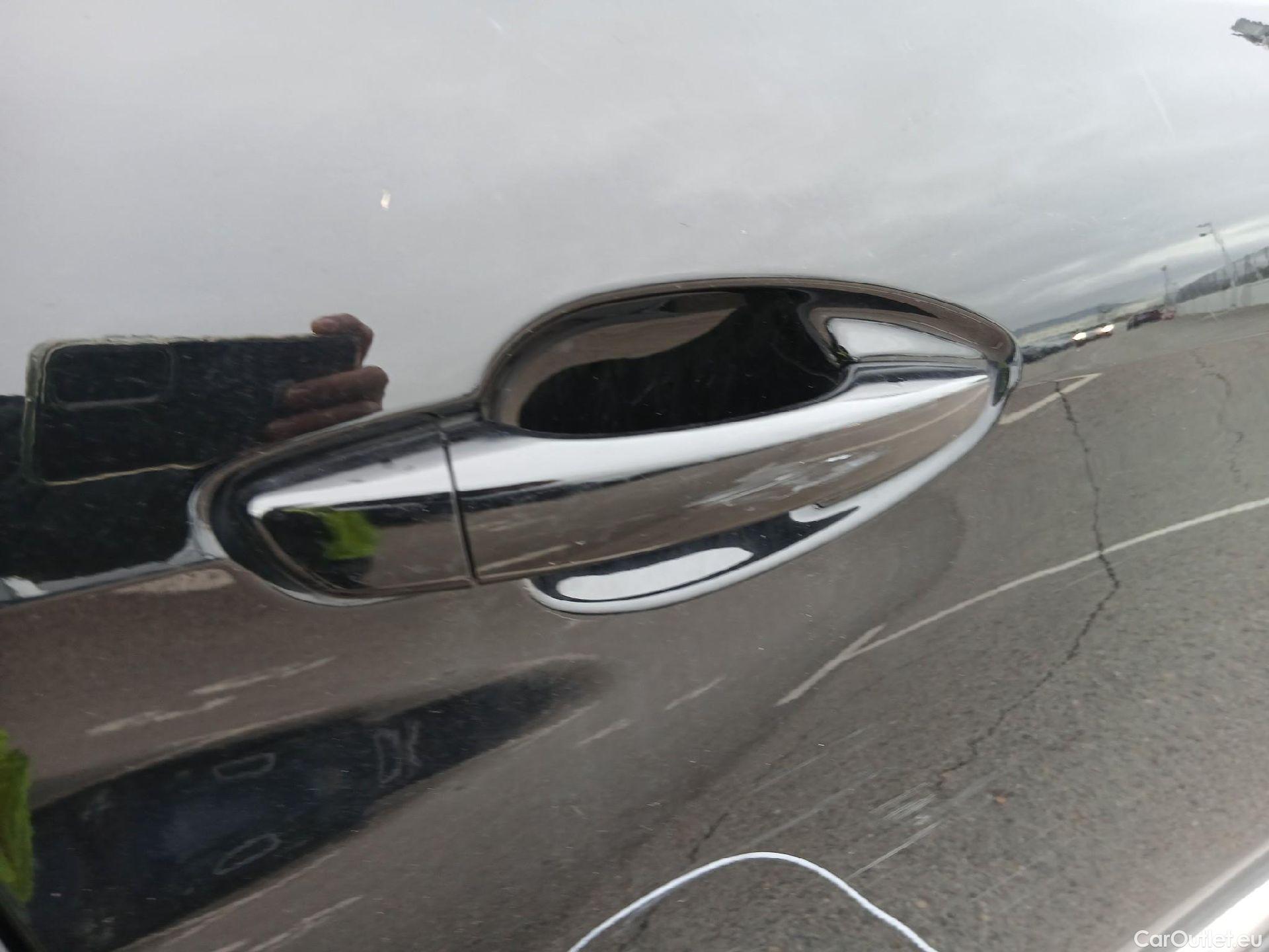  Peugeot  3008 PEUGEOT  Hybrid / 2016 / 5P / todoterreno 225 e-EAT8 Allure #26