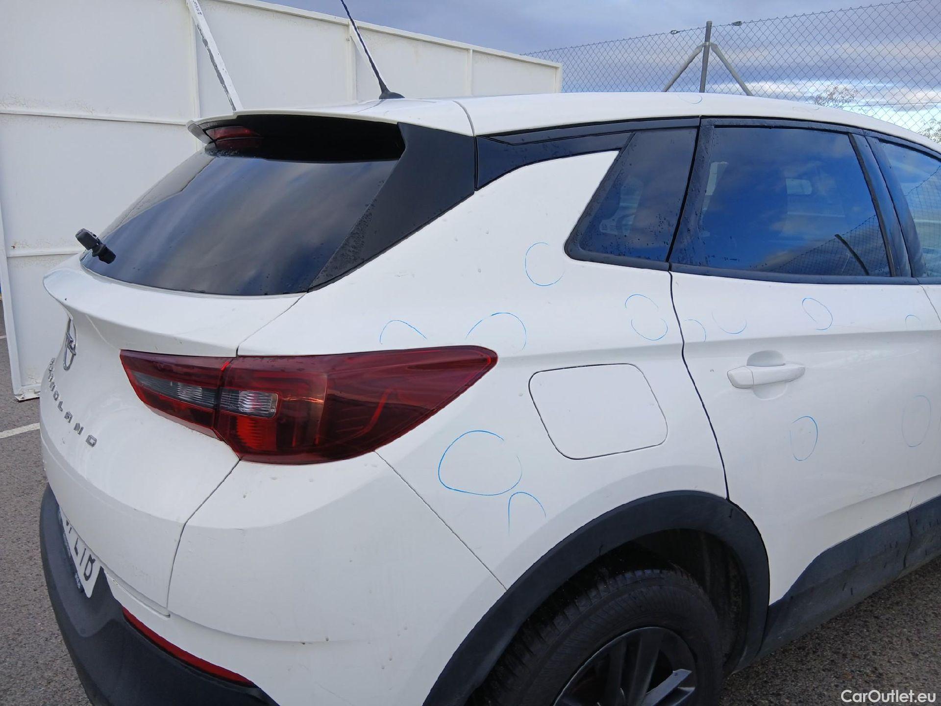  Opel   Grandland X OPEL Grandland / 2021 / 5P / todoterreno 1.5 CDTi Business Edition Auto #44