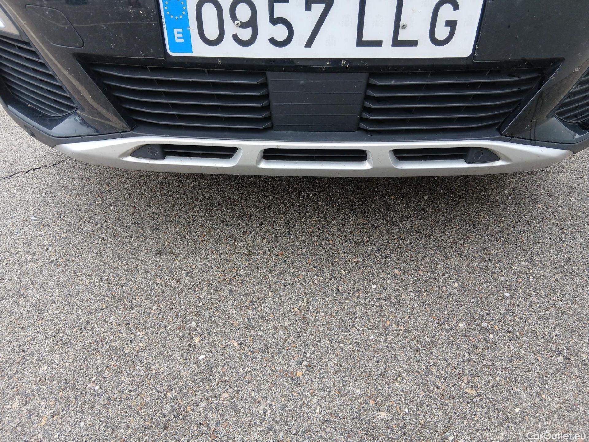  Peugeot  3008 PEUGEOT  Hybrid / 2016 / 5P / todoterreno 225 e-EAT8 Allure #5